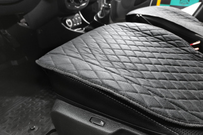 Накидки на передние сиденья из черной замши с стежкой ромб (2 шт.)