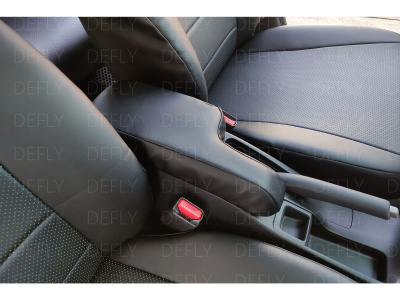 Чехлы на подлокотник переднего ряда Honda Fit (GP, GK), 2013-2020, экокожа черная, 1 шт