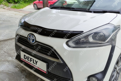 Дефлектор капота NEOFIX Toyota Sienta (XP170), 2015-2022