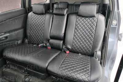 Чехлы на сиденья Toyota Wish (XE10), 2003-2009, 5 мест, экокожа черная/ромб перфорация