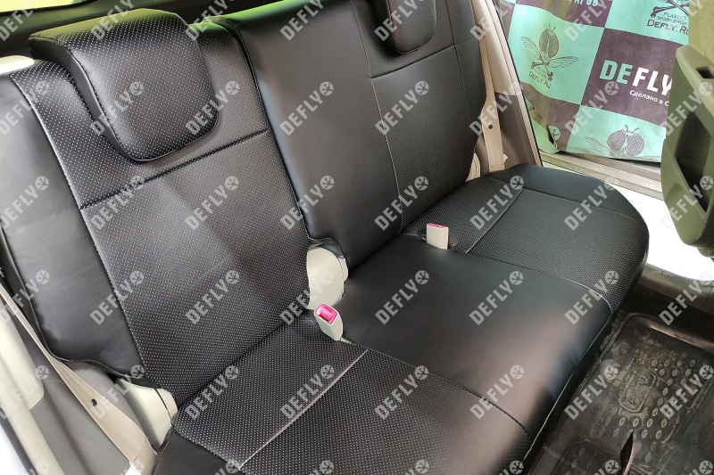 Чехлы на сиденья Toyota Vitz (XP90), 2005-2010, задний ряд 60/40, экокож.черн./экокож. перф.черн.