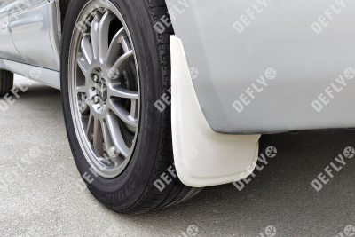 Брызговики универсальные белые, комплект