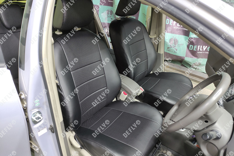 Чехлы на сиденья Toyota Vitz (XP90), 2005-2010, задний ряд 60/40, экокож.черн./экокож. перф.черн.