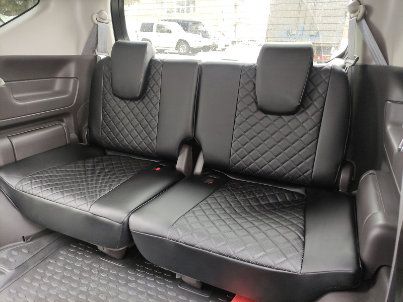 Чехлы на сиденья Honda Freed (GB5-GB8), 2016-2024, 4 места, капитанские кресла, экокожа черная/ромб перфорация