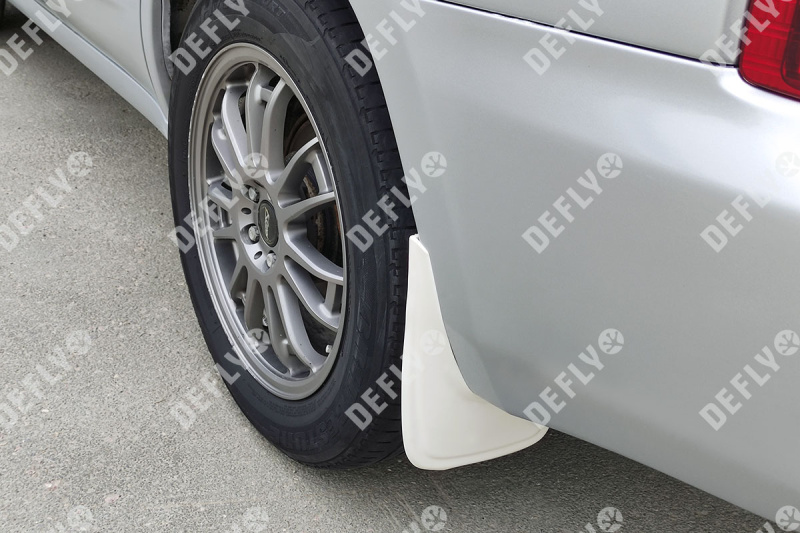 Брызговики универсальные белые