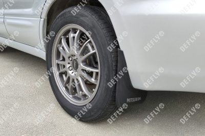 Брызговики универсальные Mitsubishi черные