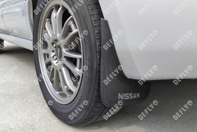 Брызговики универсальные Nissan черные