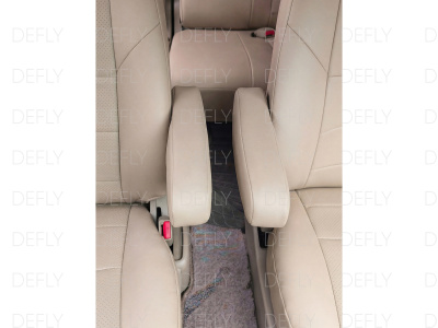 Чехлы на подлокотники переднего ряда Toyota Ipsum/Gaia (SXM10), 1996-2004, экокожа бежевая, 2 шт.