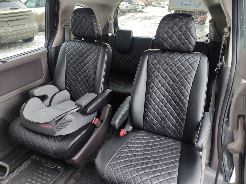 Чехлы на сиденья Honda Freed (GB5-GB8), 2016-2024, 4 места, капитанские кресла, экокожа черная/ромб перфорация