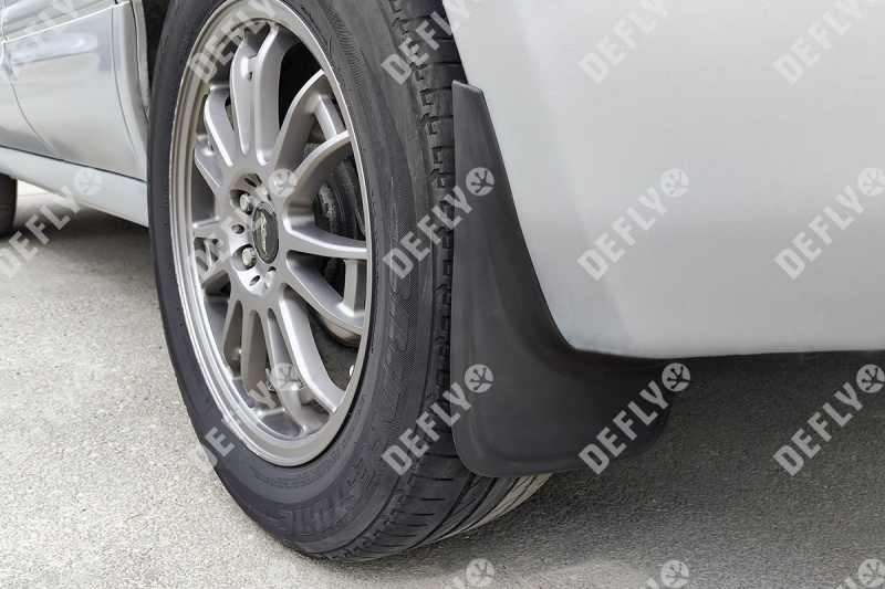 Брызговики универсальные черные, комплект