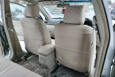 Чехлы на сиденья Toyota Corolla (E120), 2000-2006, седан, правый руль, экокожа бежевая/ромб перфорация 
